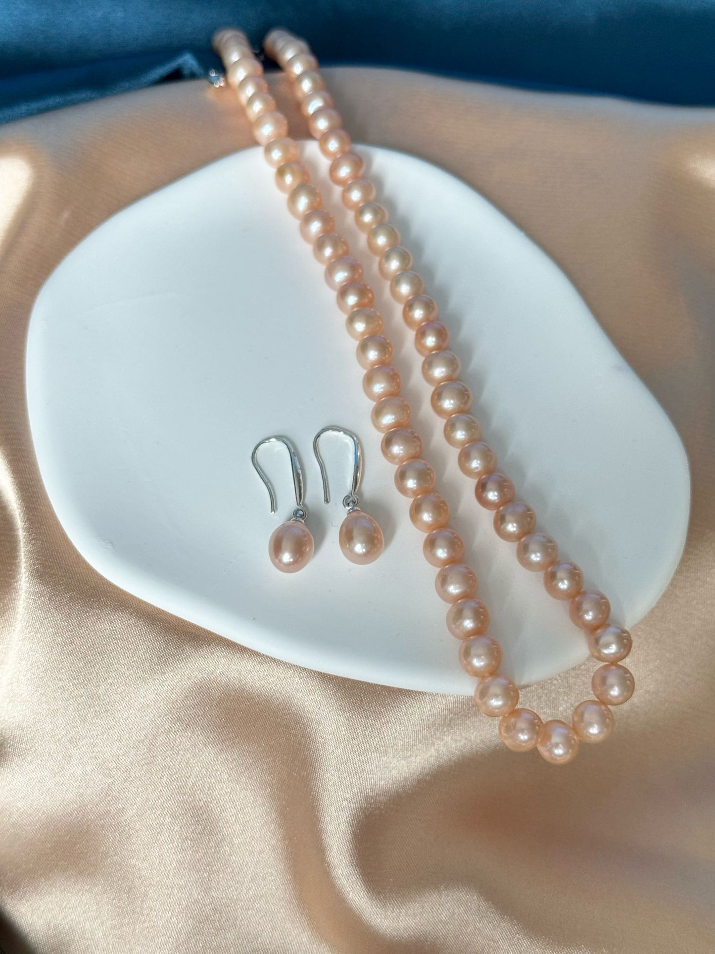 Elegant Teardrop Earrings Peach (ER007)