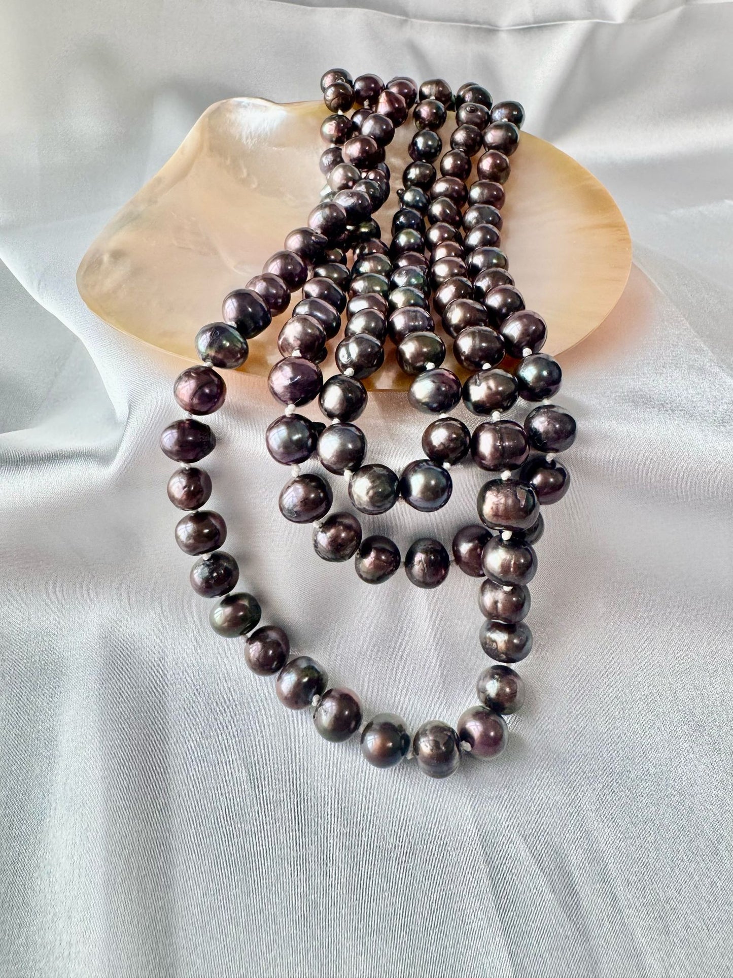 Midnight Lustre Necklace (N012)