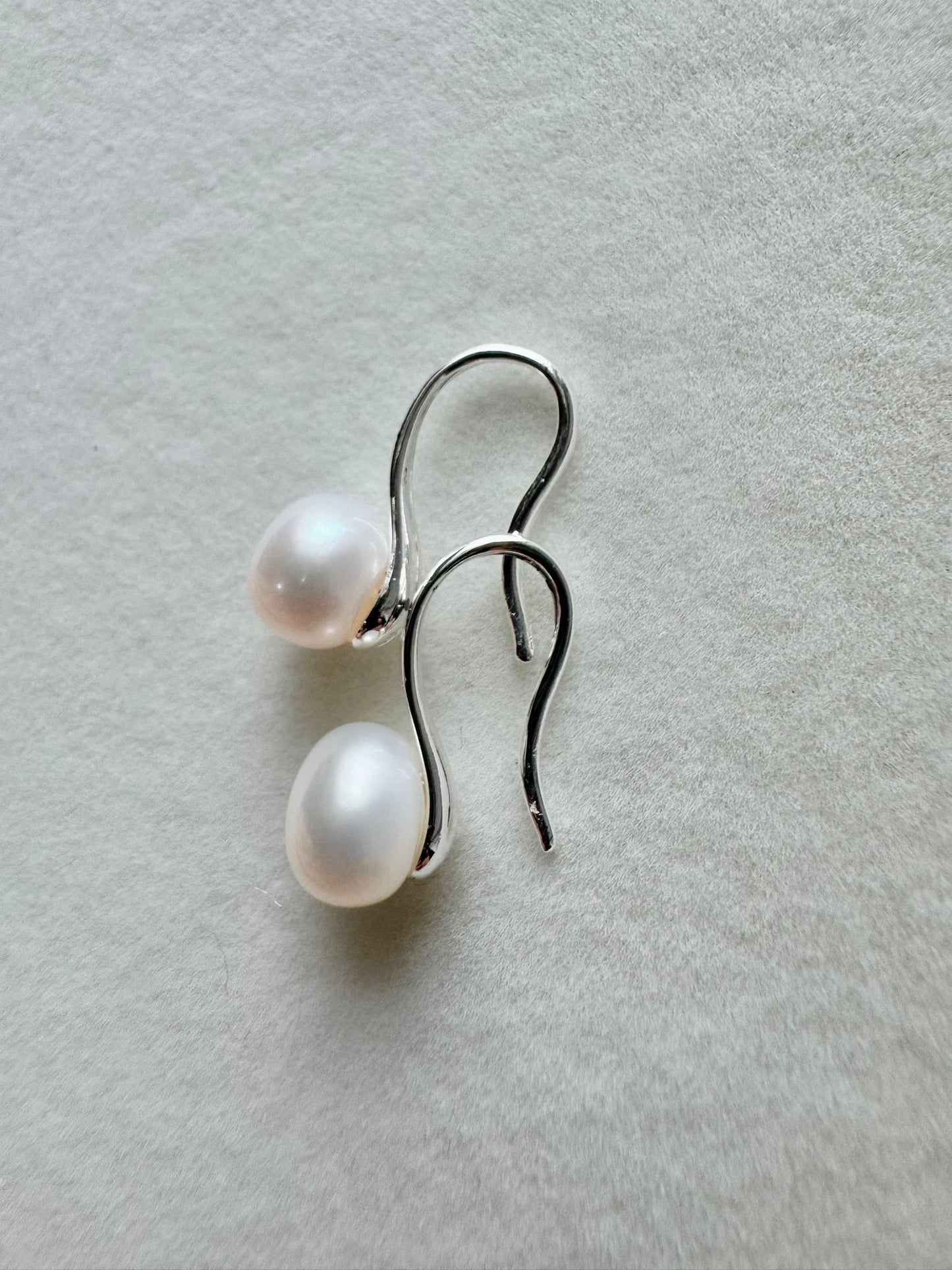Stiletto Heels Pearls Drops Hook Earrings (ER010)