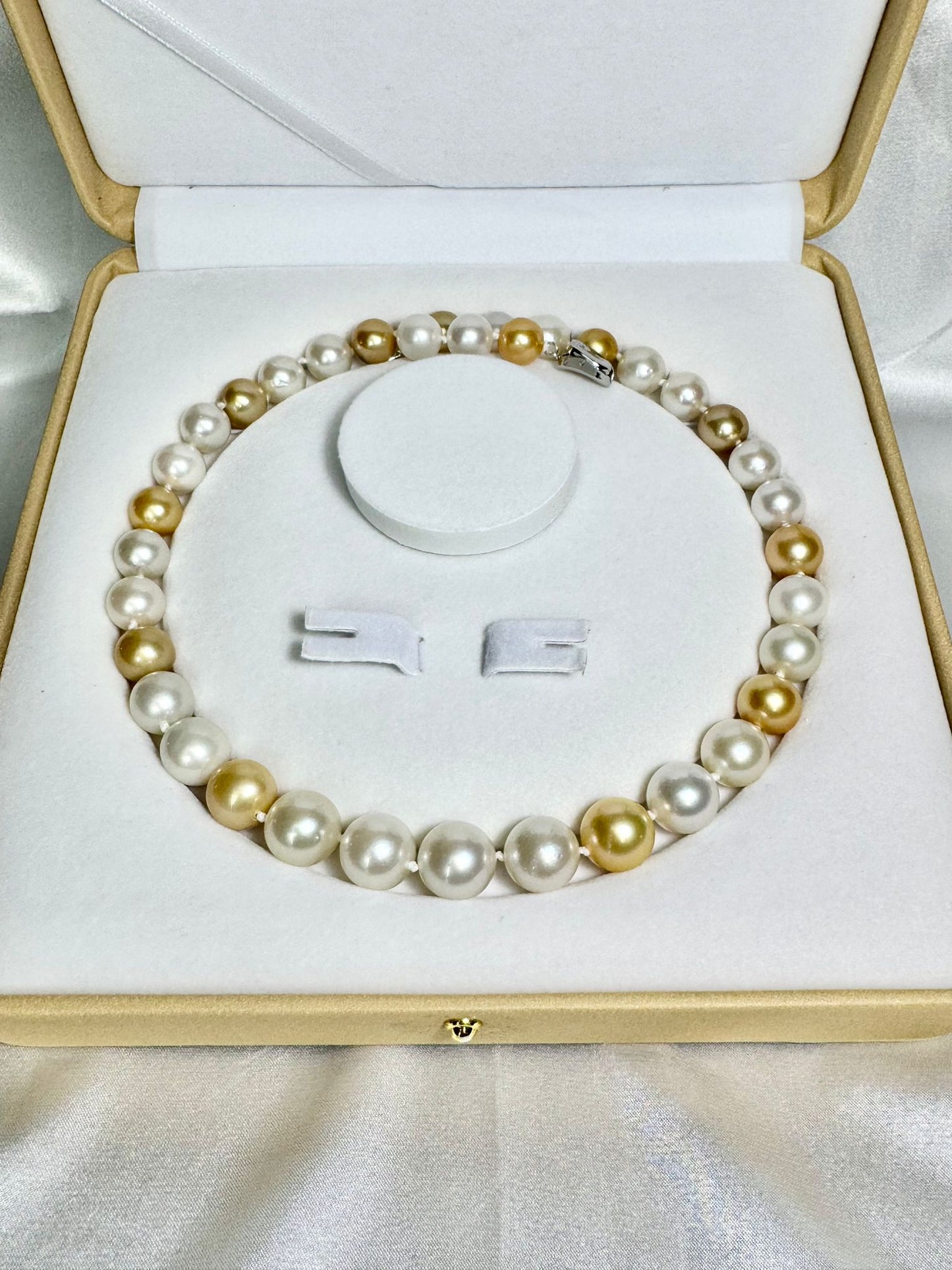 Crown of the Sea – South Sea White & Gold Pearl Necklace